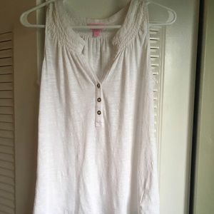 SOLD Lilly Pulitzer essie top
